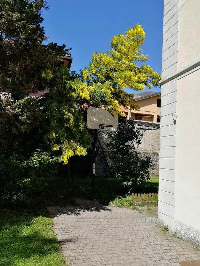Villa Cardano Maccagno Close To Every Destination Exterior photo