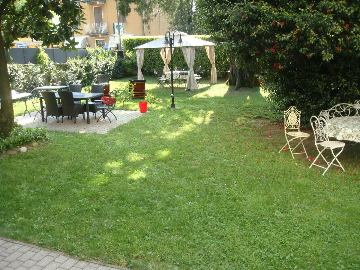 Villa Cardano Maccagno Close To Every Destination Exterior photo