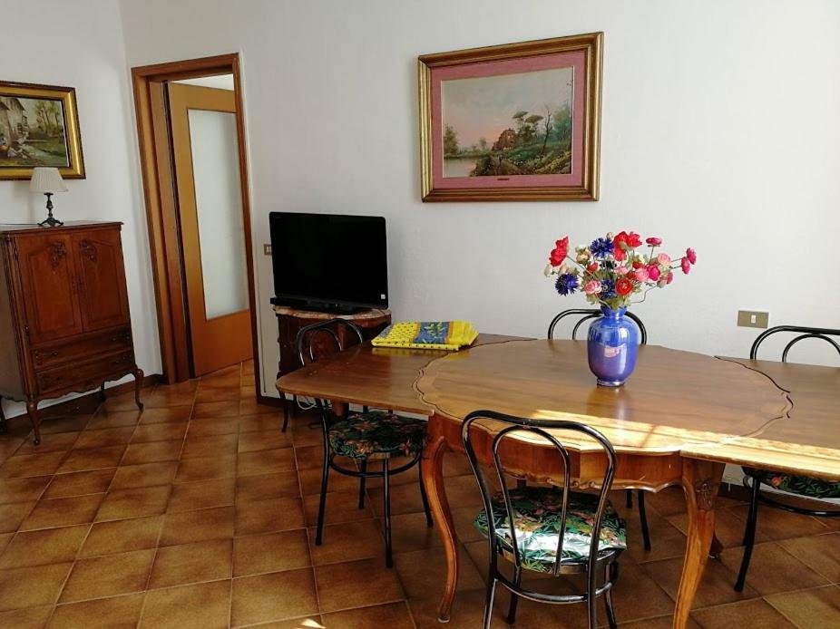 Villa Cardano Maccagno Close To Every Destination Exterior photo